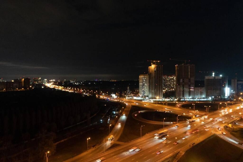 Чудесная 2 Комнатная Квартира Люкс Уровня Теремки Kiev Dış mekan fotoğraf